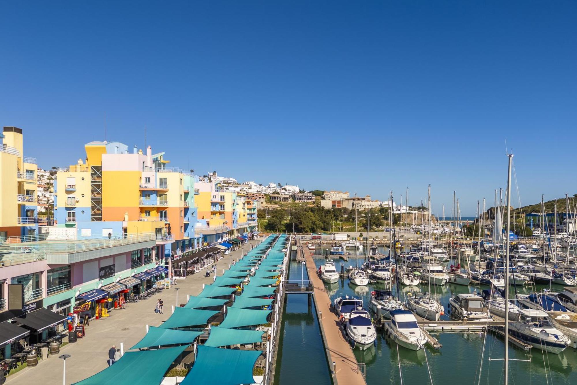 Marina Breeze Apartment With Pool - 900M From The Beach Albufeira Eksteriør billede