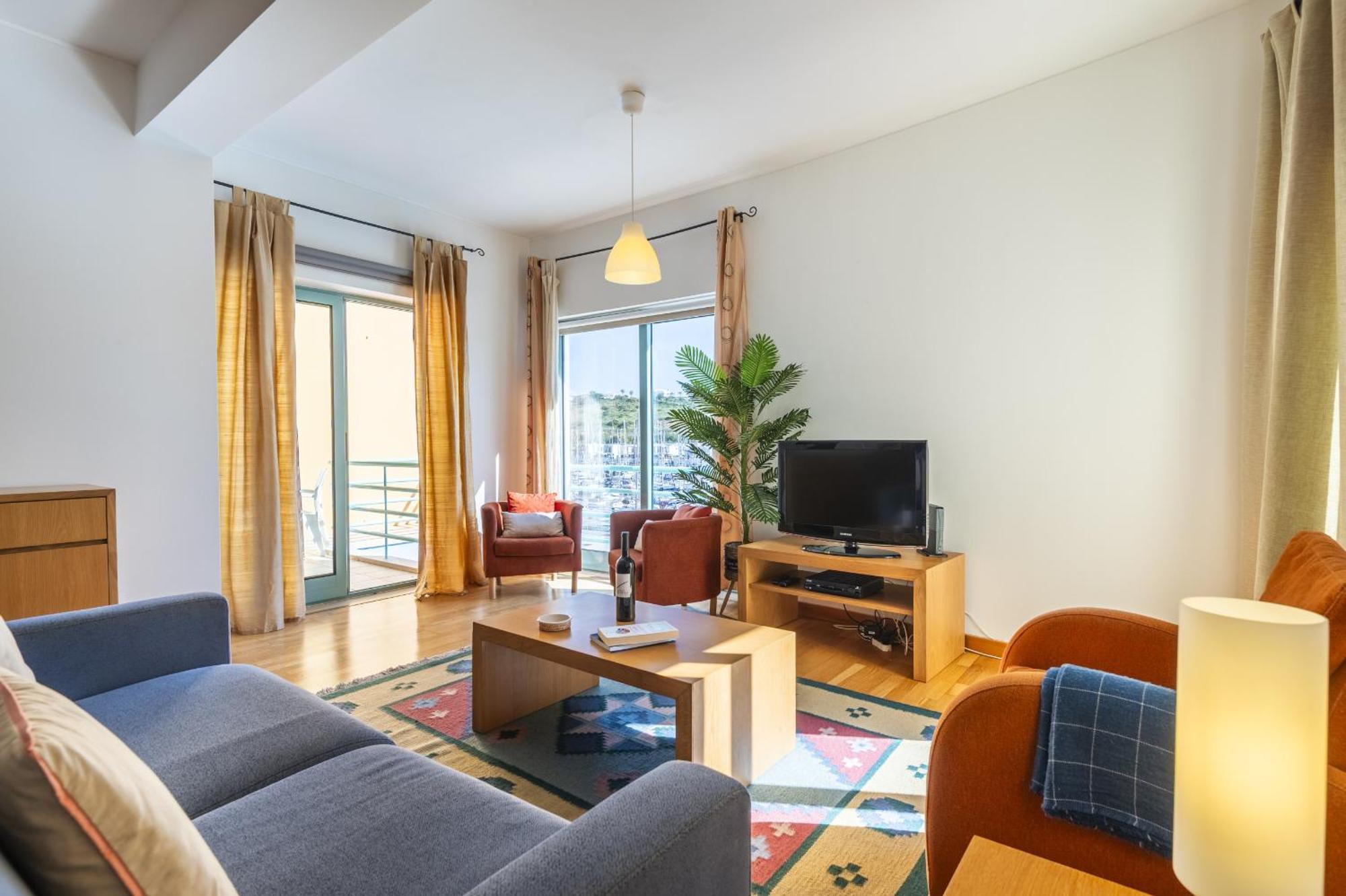 Marina Breeze Apartment With Pool - 900M From The Beach Albufeira Eksteriør billede