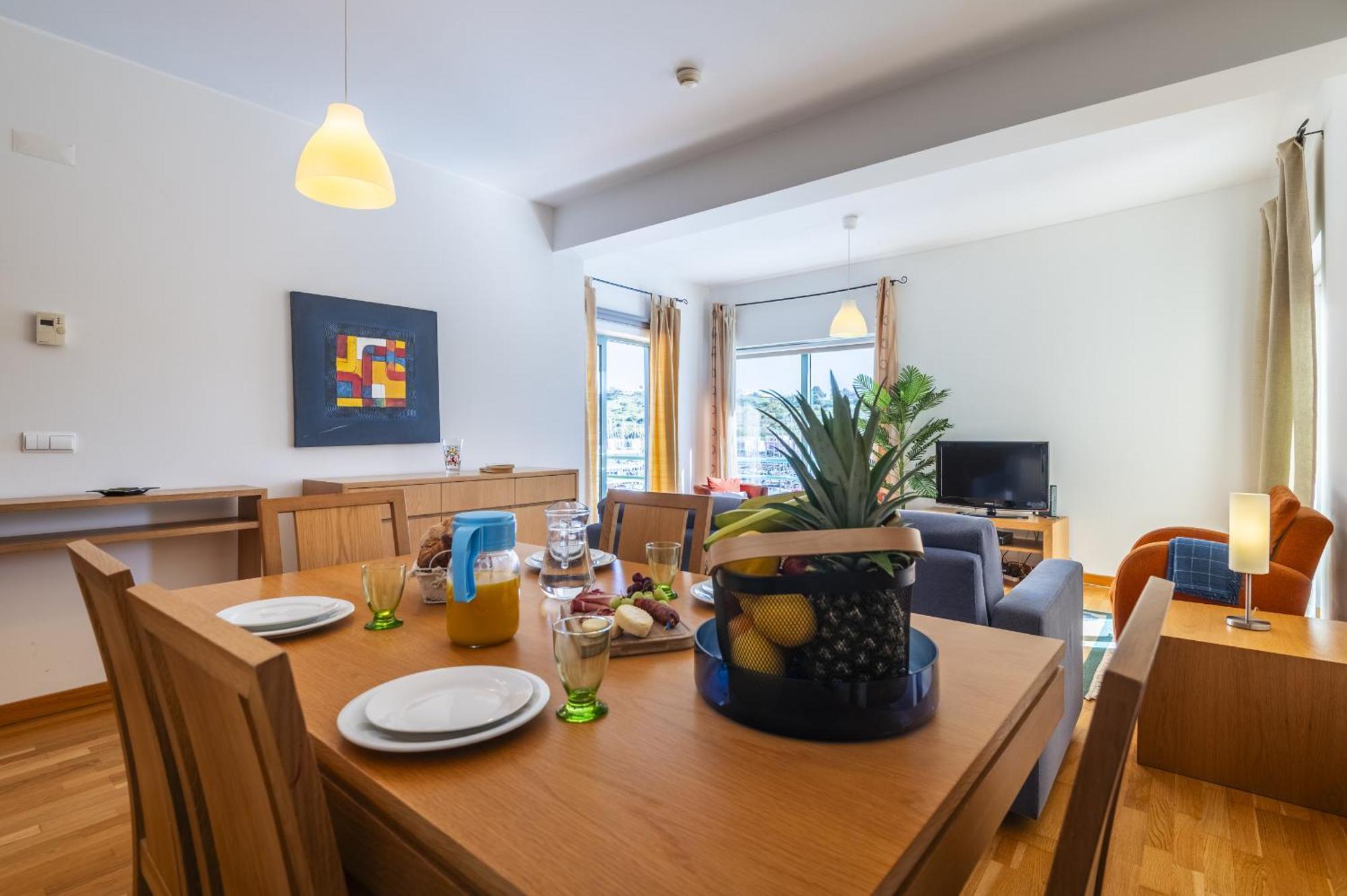 Marina Breeze Apartment With Pool - 900M From The Beach Albufeira Eksteriør billede